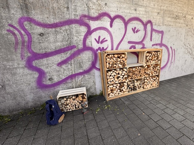 Holz-Harassen-Holzstapel-Holzsch (1)
